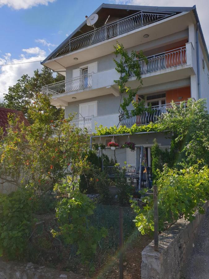 Apartments Mima Kaštela Exteriör bild